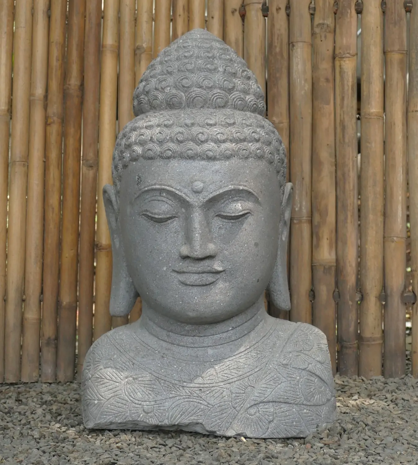  Product image 2 of the product “Buddha bust with floral carving, 55 x 40 x 80cm. Natural stone (river stone), stonemasonry ”